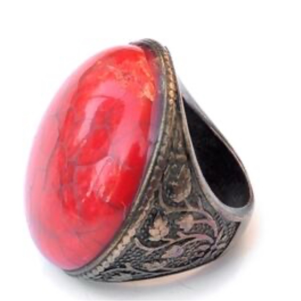 Vintage Red Stone Ring